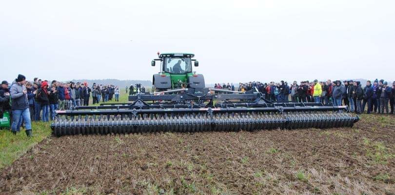 Manewry polowe firmy Agro-Tom w Goli