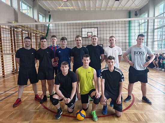 szkolny turniej piłki siatkowej chłopców