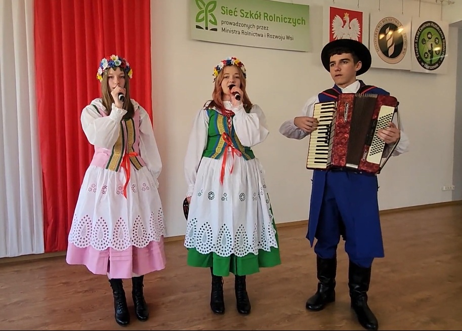 SZLAKIEM KOLBERGA – piosenka polska, regionalna, ludowa