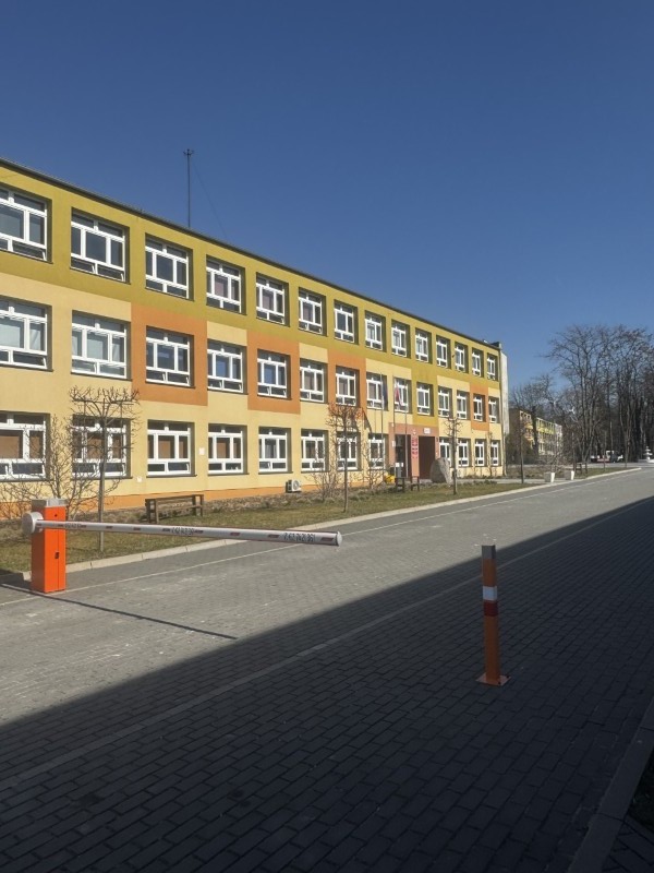 Zespół Szkół Centrum Kształcenia Rolniczego w Marszewie - Budynek A widziany z innej strony